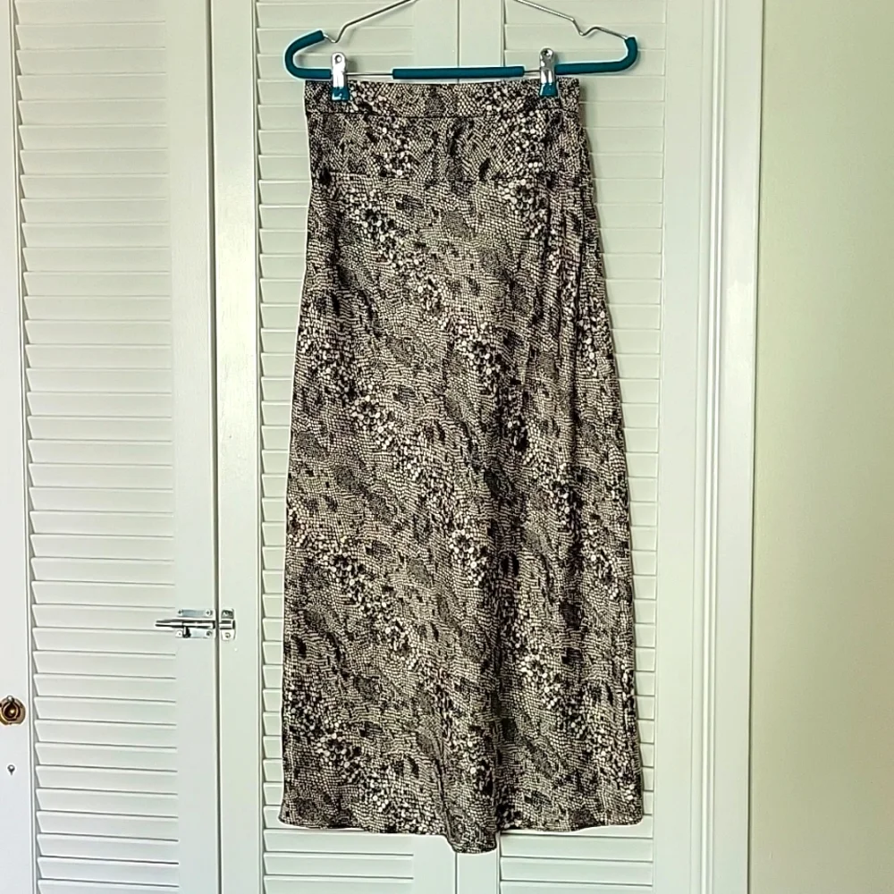 Free People Normani Grey Satin Snakeprint Ankle Midi Skirt Grunge Size‎ 4